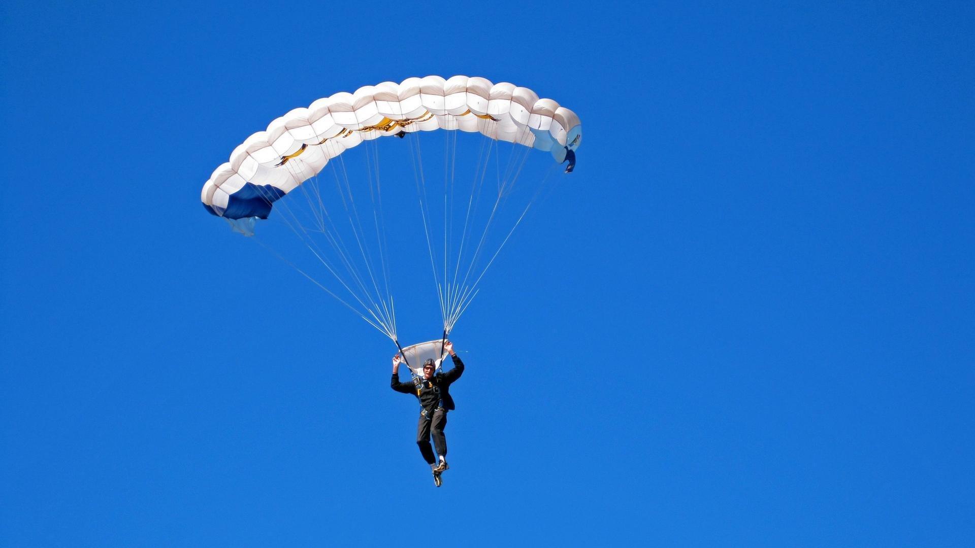 德约科维奇逆转夺冠 第24座大满贯书写传奇